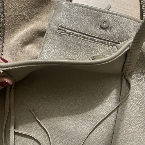 Callista tote bag 100% leather like new, shoulder, grey beige