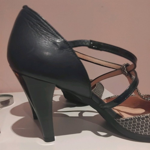 Hispanitas T-strap shoes like new, blue, size 39