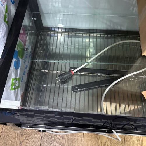 Heated tabletop display case used with flat glass 80x40x60 cm