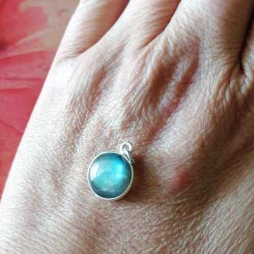 Silver 925 pendant with natural labradorite, new