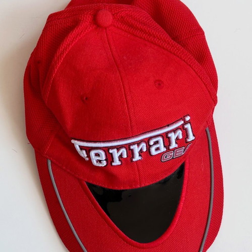 Ferrari gear red original cap like new with hologram sticker