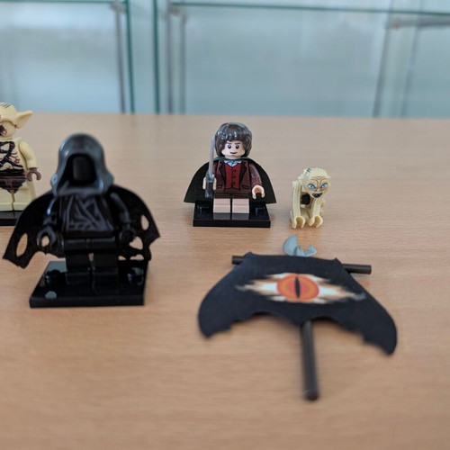 Lord of The Rings Minifigures like new, compatible with original blocks
