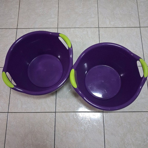 Basins new, 2 pieces, dimensions 47×23 cm