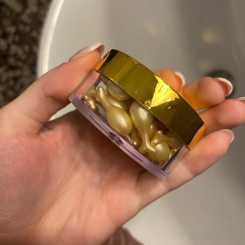 Capsules with anti-wrinkle action unused