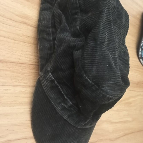 Black corduroy hat like new, size 56