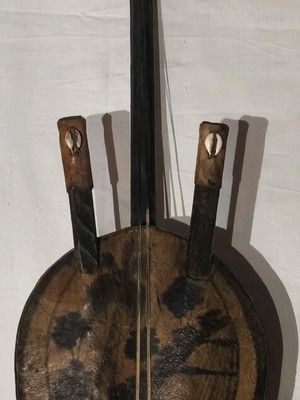 Wooden musical instrument like new, functional