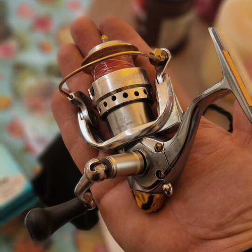 TICA Taurus TP2500S fishing reel like new with extra spool and case