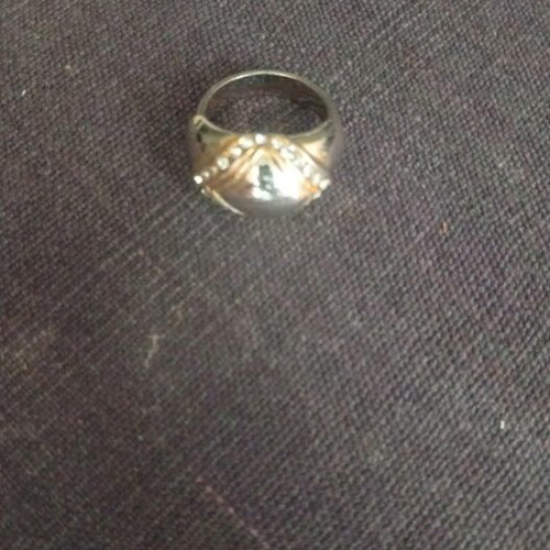 Bijoux Cascio women's ring two-tone dome with white rhinestones, like new