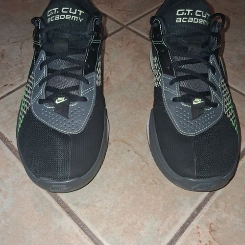 Nike GT Cut Academy basketball shoes like new, size 42.5, black