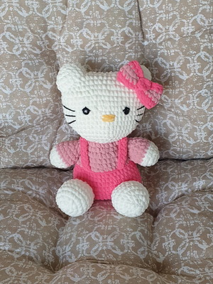 Hello Kitty knitted doll new, 28×20cm, handmade with soft velvet yarn