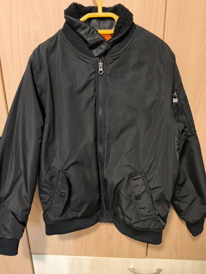 Παιδικό μπουφάν Primark μεταχειρισμένο για αγόρι 12-13 ετών, μαύρο