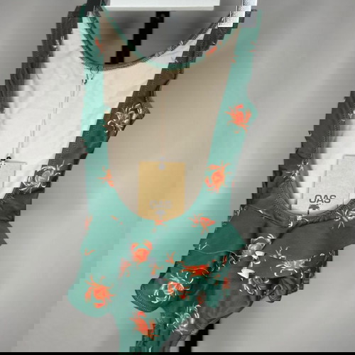 Παιδικό ολόσωμο μαγιό OAS με καβουράκια και βολάν, καινούργιο, 4-5 ετών