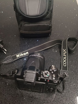 Nikon Coolpix P530 camera like new with accessories