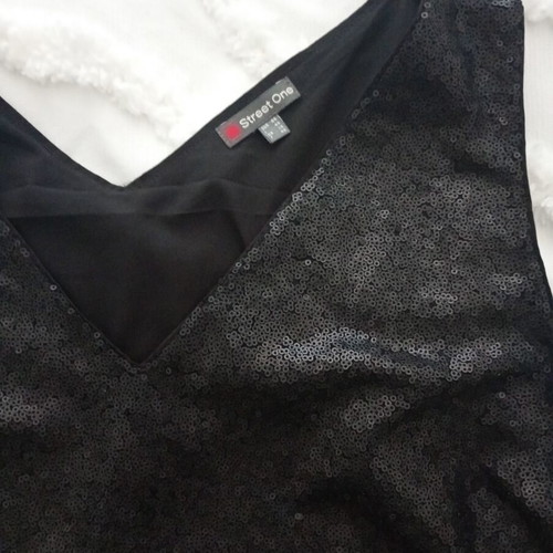 Stryve women's dress with sequins size XXL like new, black