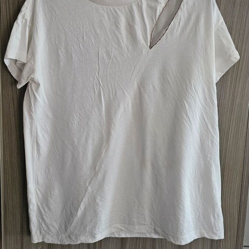 T-shirt Peace And Chaos cotton with cut out and metal details like new, white