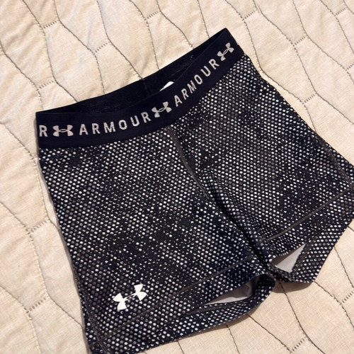 Under Armour gym shorts like new, gray, size XS