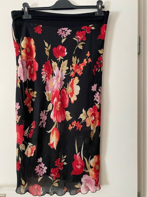 Colorful skirt used with double lining, size L