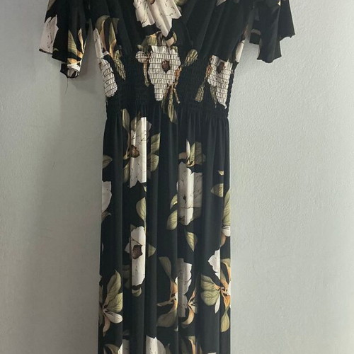 Dress with large flowers like new, size S/M, black and white