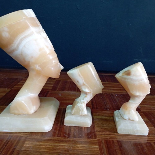 Decorative portatif with Nefertiti face used, Egyptian marble