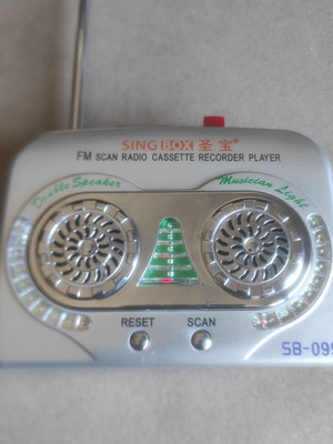 Sing Box SB-099 retro radio cassette player used, radio works only