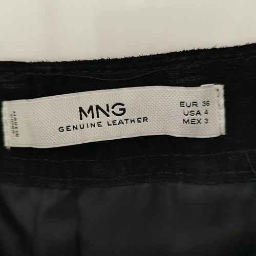 Suede shorts Mango black like new, high waist