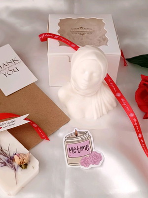 Handmade decorative candle Woman with Scarf new, gift set
