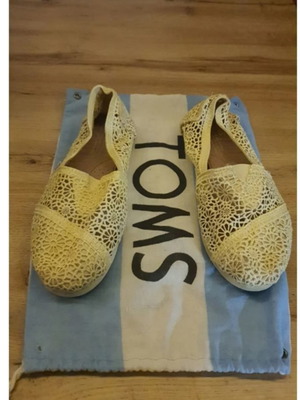 Toms