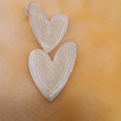 Parfois heart-shaped earrings made of mother-of-pearl new, beige and gold