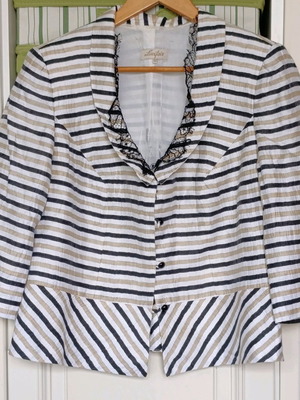 Lucifair women's striped short jacket with 3/4 sleeves and lace collar used