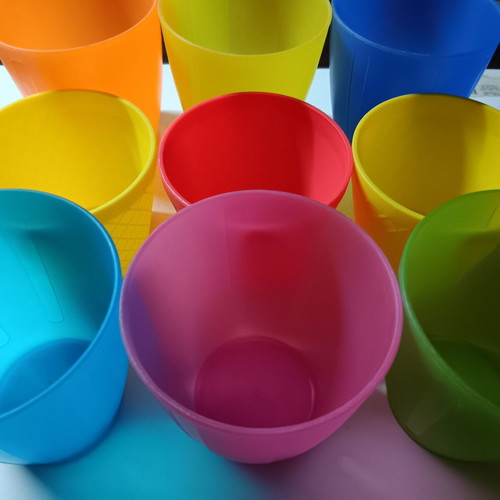 Children's plastic eating and drinking utensils used