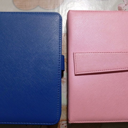 Tablet case 10" with keyboard like new, blue and pink