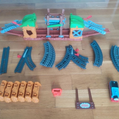 Thomas & Friends TrackMaster Walking Bridge Set like new