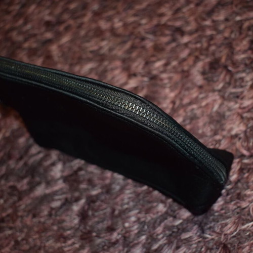 Lululemon bag wallet black used neoprene with zipper and carabiner