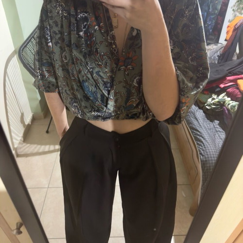 Lynne Velvet Batwing Blouse new, oil color, size Small