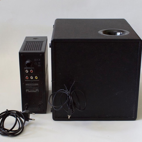 Turbo X subwoofer and amplified speaker model D600 like new