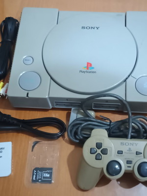PlayStation (PS1) console used with Micro SD 32GB and controller