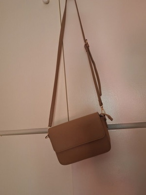 Crossbody bag used, beige camel, minimal design