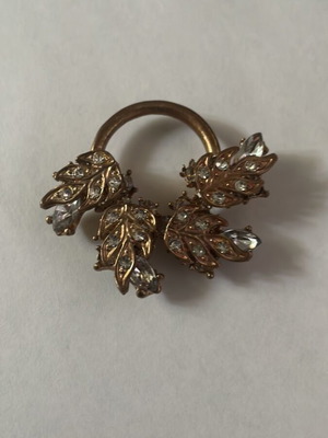 Vintage ear jacket earring with rhinestones, gold tone, botanical design