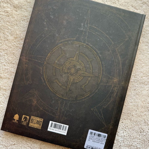 World of Warcraft Chronicles Volume 1 like new, Greek language