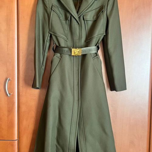 Elisabetta Franchi Military coat ново, каки с колан