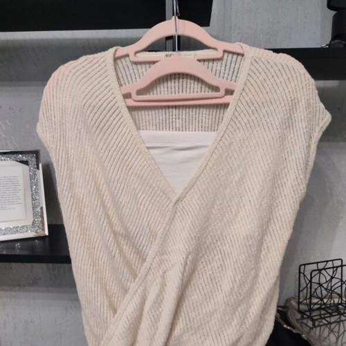BSB Jeans knit crop top and white strapless tube top set, like new, small