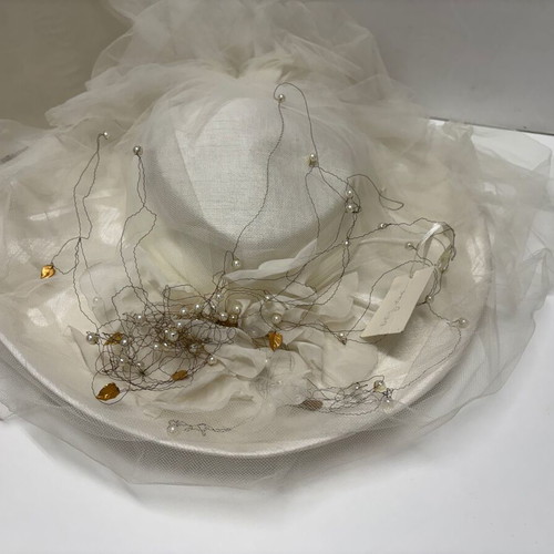 Theatrical hat used satin ivoire tulle size M