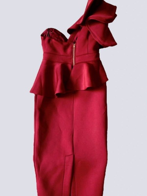 Formal burgundy dress large like new