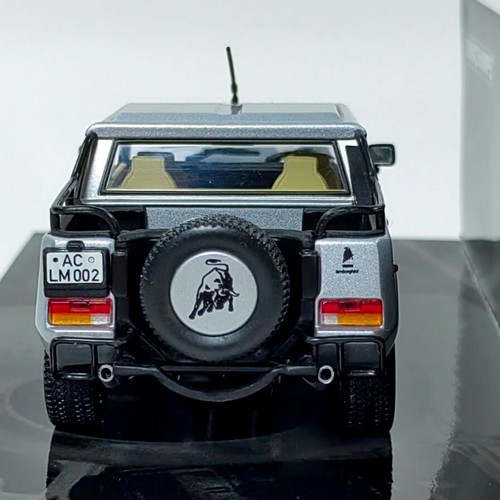 Lamborghini LM002 1984 Silver Metallic 1:43 Minichamps diecast model new