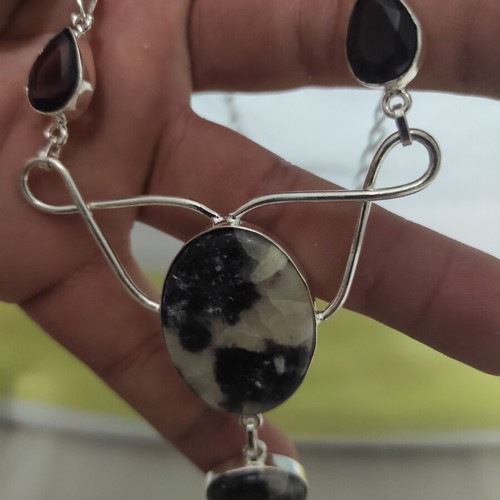 Handmade necklace with charoite and amethyst stones, new, 45 cm chain