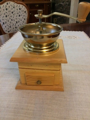 Coffee grinder vintage wooden base