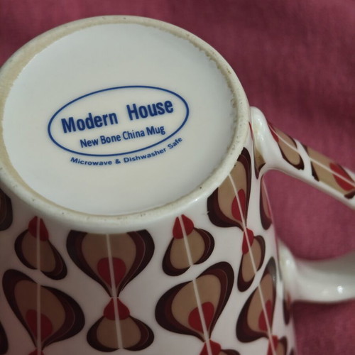 Porcelain Mug Modern House New Bone China like new