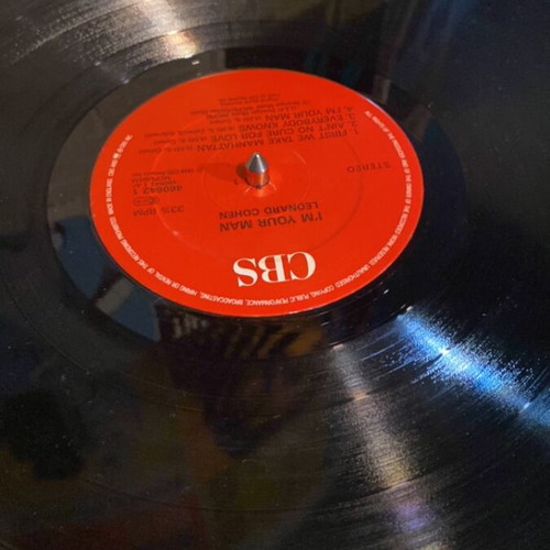Leonard Cohen vinyl record used, good cover and very good disc condition