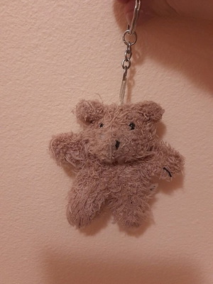 Bear keychain like new, beige