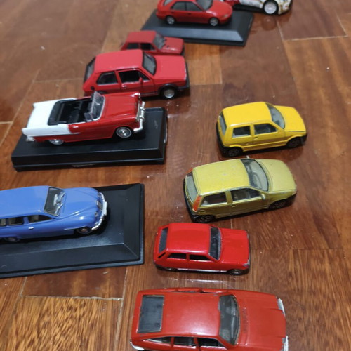 Diecast model cars used, Fiat Citroën Honda Zastava Renault 1:43 set